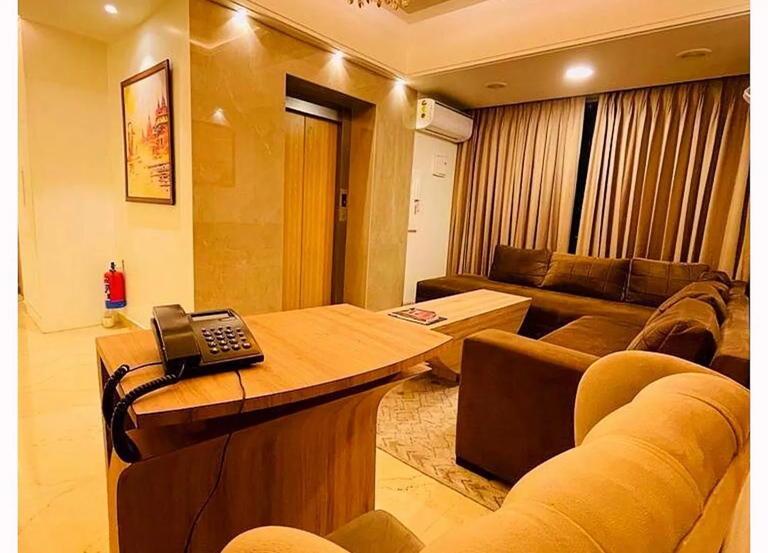 Varanasi Hotel Shree Singh Palace Near Kashi Vishwanath Temple - A Premium Hotel In Varanasi